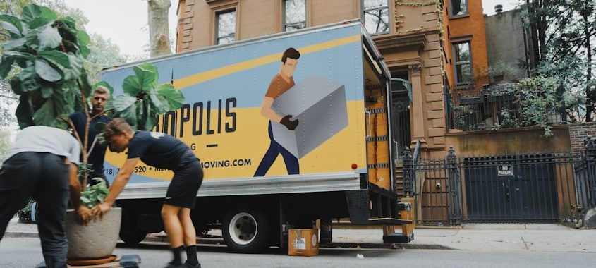From Profit to Loss: The Effect of Cheap In-House Tariffs on Driver Earnings in Household Moving